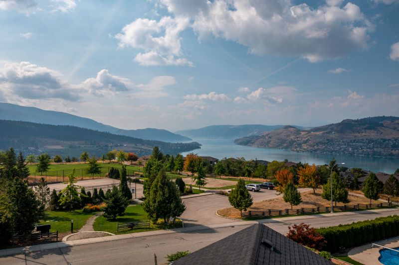 542 Mount Tanner Place, Coldstream, BC