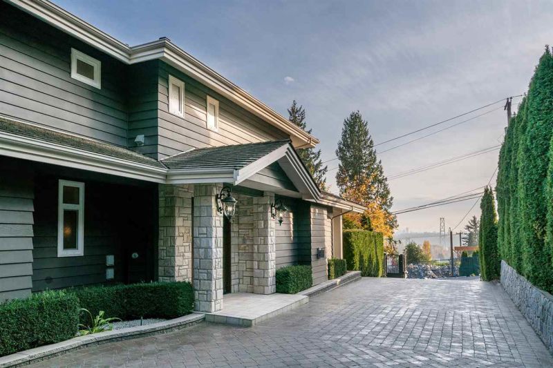 785 Esquimalt Ave, West Vancouver