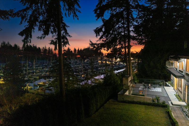5797 Marine Drive, West Vancouver, BC