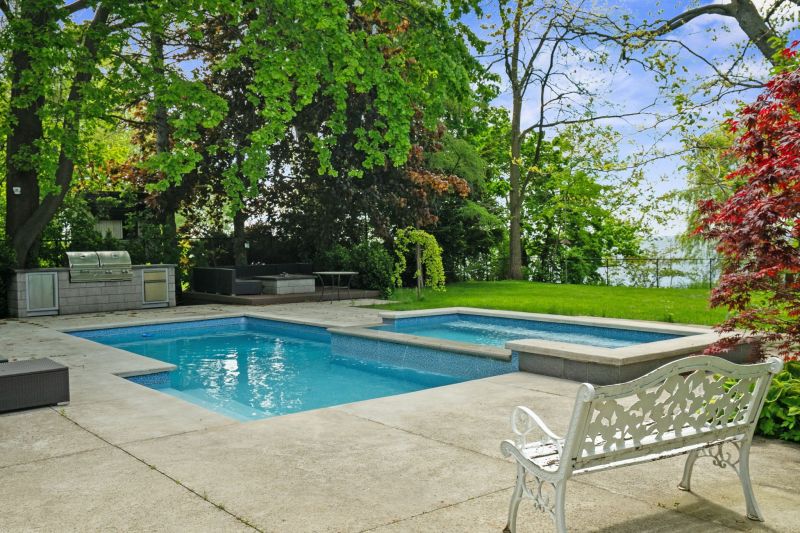 67 Lake Promenade, Etobicoke, ON