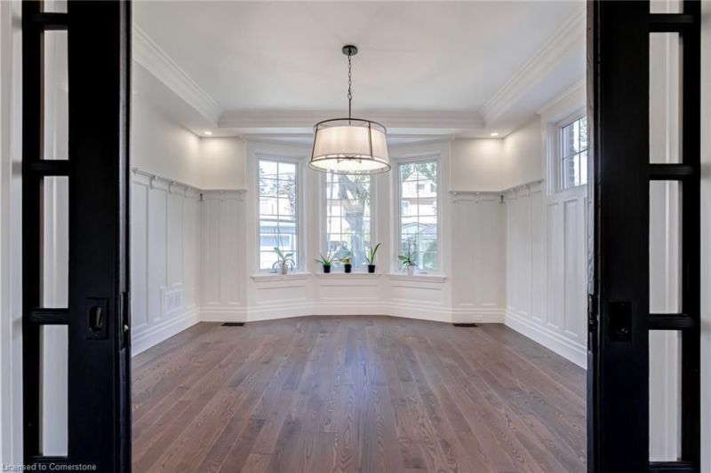100 Kensington Avenue South, Hamilton, ON