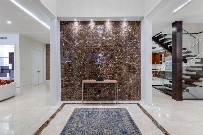 960 Beaumont Drive, North Vancouver, BC