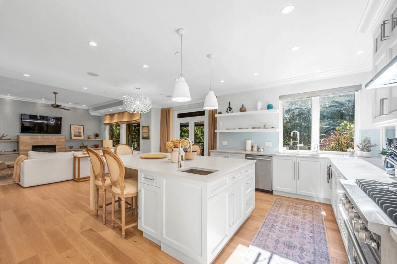 1530 Crystal Creek Drive, Port Moody, BC