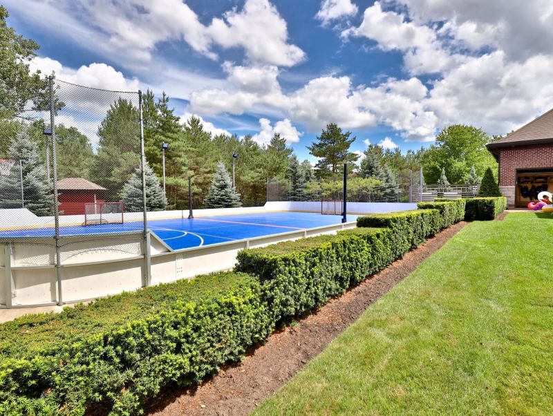 8 Sugarbush Lane, Uxbridge, ON