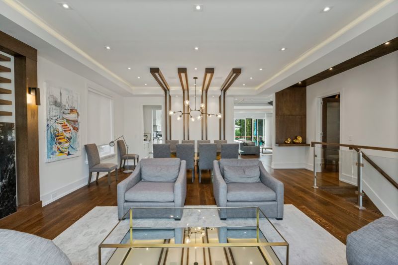 207 Burndale Avenue, North York, ON