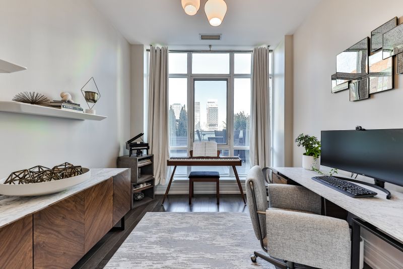 112 George Street #902, Toronto, ON