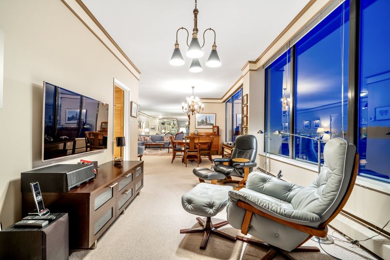 111 18th Street, West Vancouver, BC