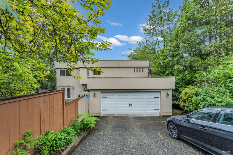 1543 Jefferson Avenue, West Vancouver, BC