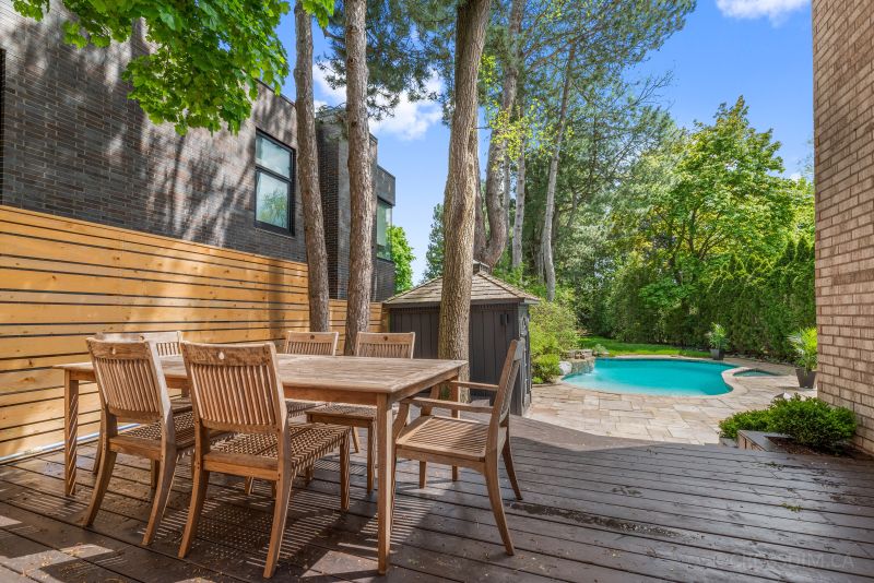 121 Forest Heights Blvd, Toronto, ON