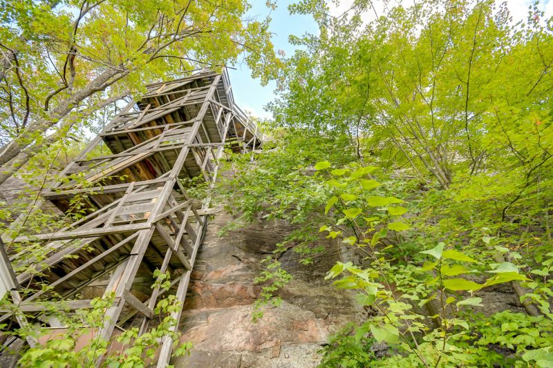 1059 Old Portage Road, Gravenhurst, ON