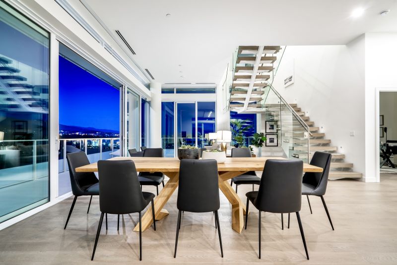 200 Klahanie Court, West Vancouver, BC