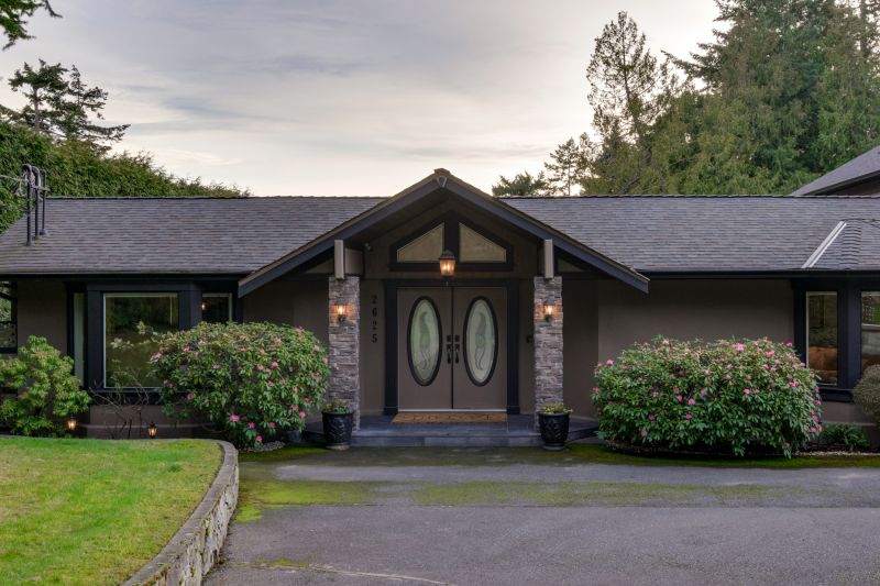 2625 Macdonald Drive East, Victoria, BC