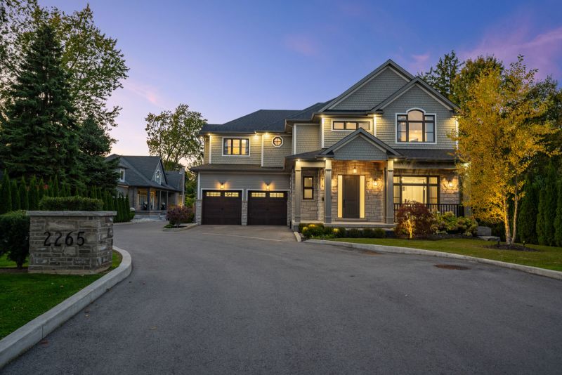 2265 Lakeshore Road #3, Burlington, ON