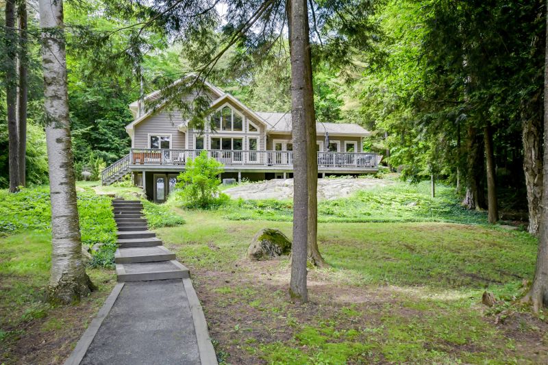 1015 Melody Hill Road, Torrance, ON