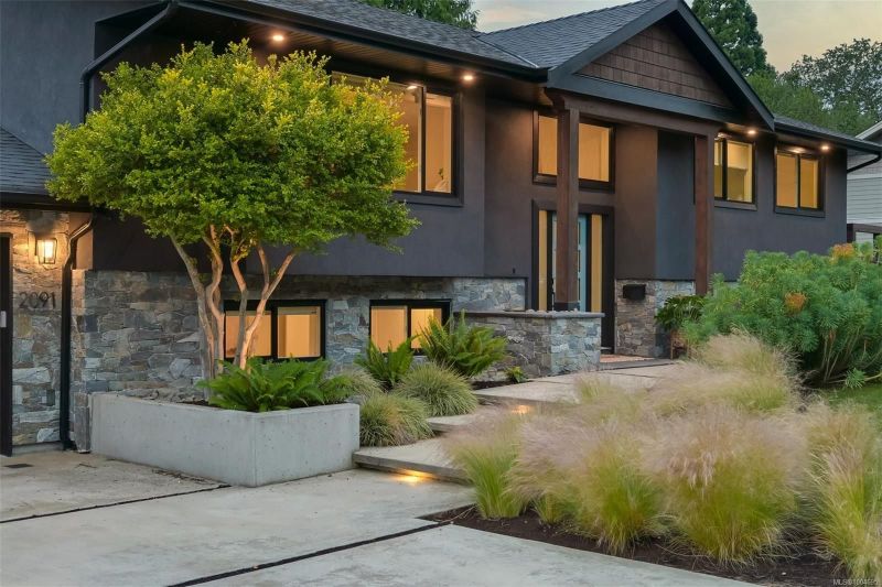 2091 Stonehewer Place, Victoria, BC