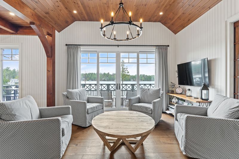 1043 Heather Lodge Road, Port Carling, ON