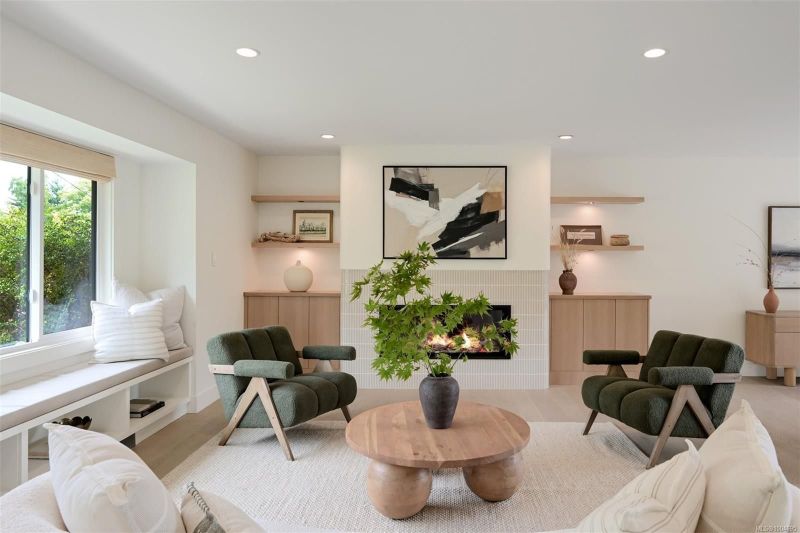 2091 Stonehewer Place, Victoria, BC