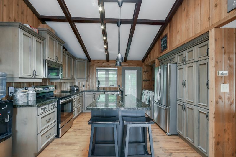1059 Old Portage Road, Gravenhurst, ON