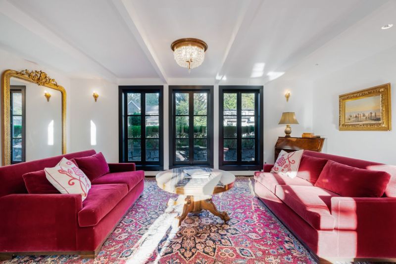 4297 Sunset Boulevard, North Vancouver, BC