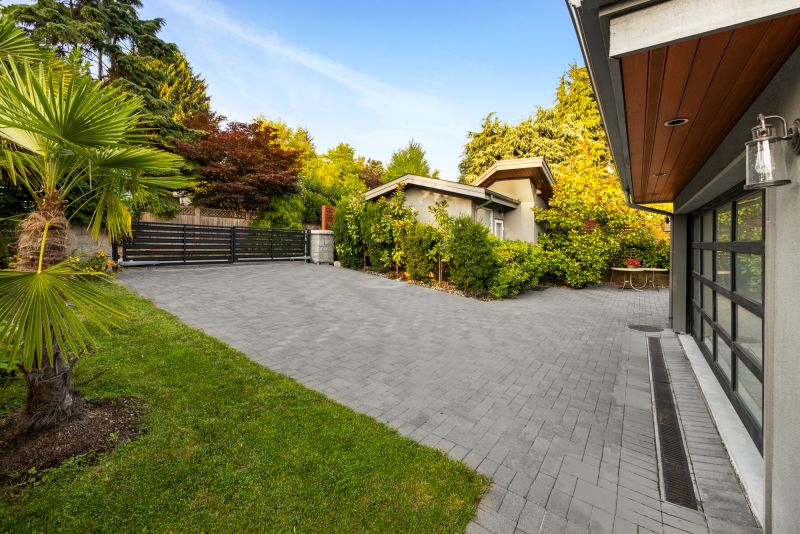 2449 Kings Avenue, West Vancouver, BC
