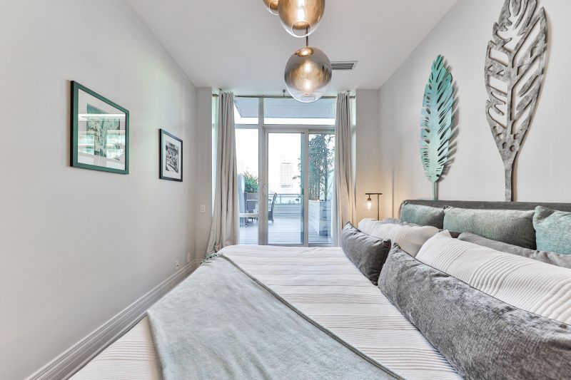 112 George Street #902, Toronto, ON