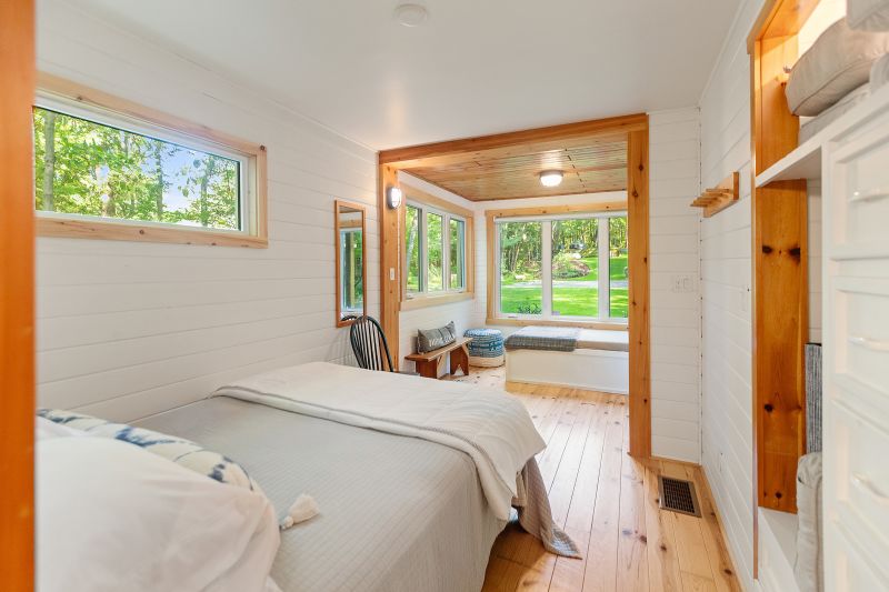 1214 Purdy Road, Windermere, ON