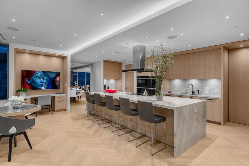 667 Howe Street #4801, Vancouver, BC
