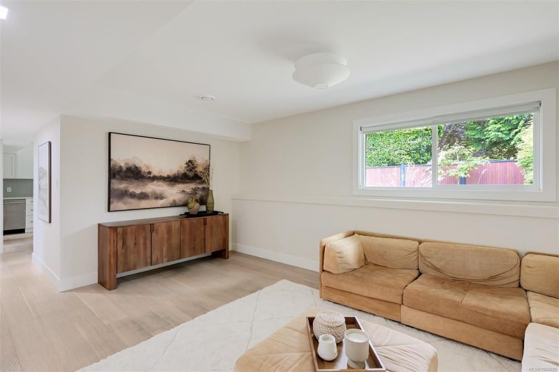 2091 Stonehewer Place, Victoria, BC