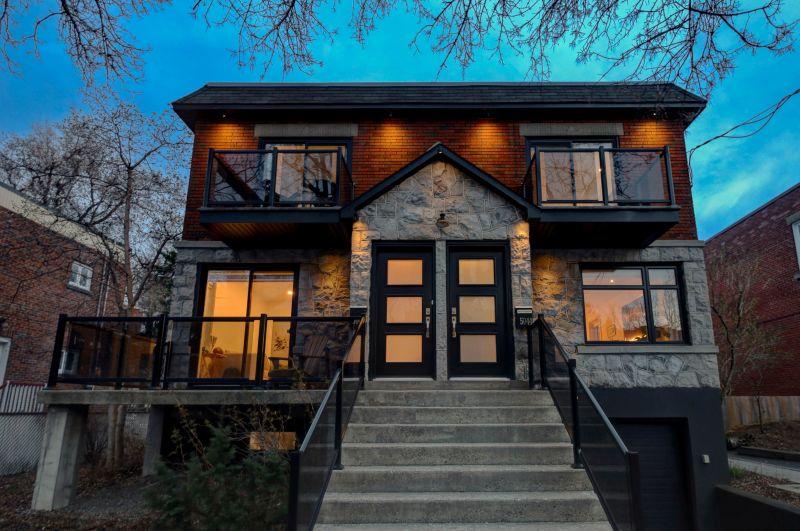 5042 Av. Jeanne-d'Arc, Montreal, QC