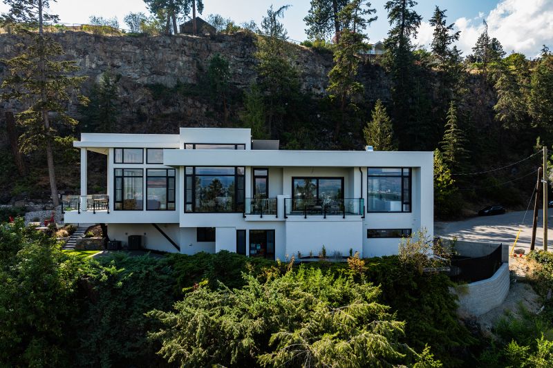 2843 Lakeridge Road, West Kelowna, BC