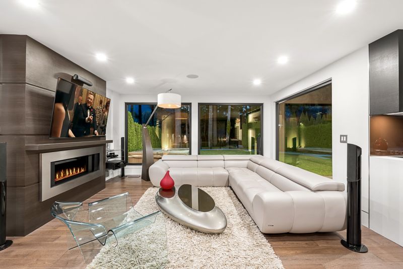 4577 Capilano Road, North Vancouver, BC, Canada, North Vancouver, BC