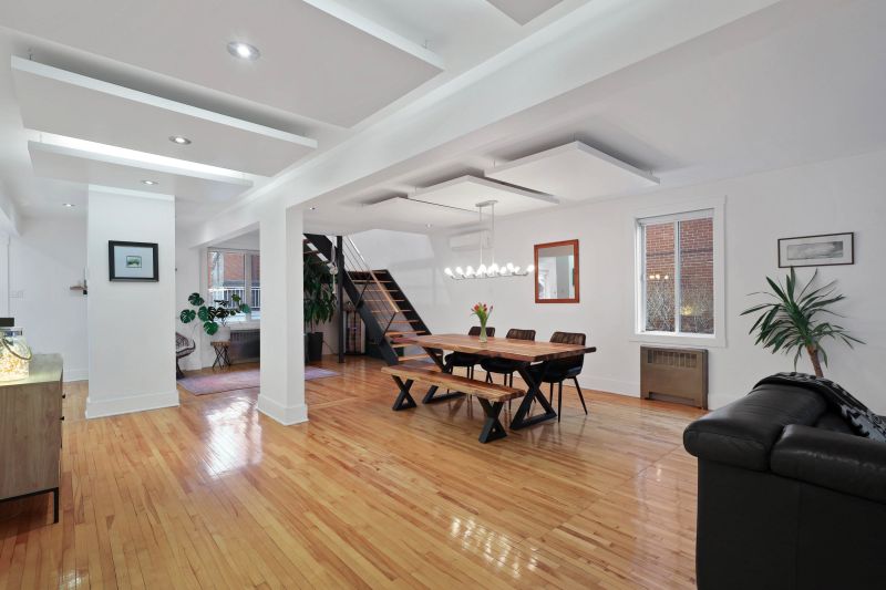 5042 Av. Jeanne-d'Arc, Montreal, QC