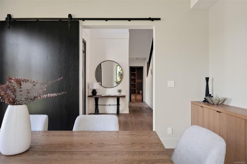 2651 Anscomb Place, Victoria, BC
