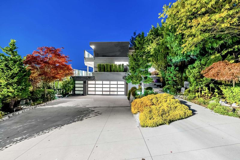 875 Aubeneau Crescent, West Vancouver, BC