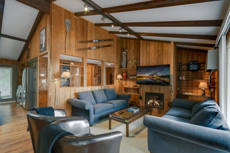 1059 Old Portage Road, Gravenhurst, ON