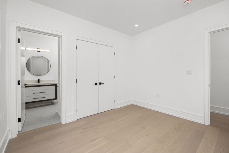 1352 Mount Pleasant Road, Toronto, ON, Canada, Toronto, ON