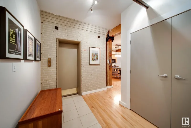 10169 104 St NW #204, Edmonton, AB