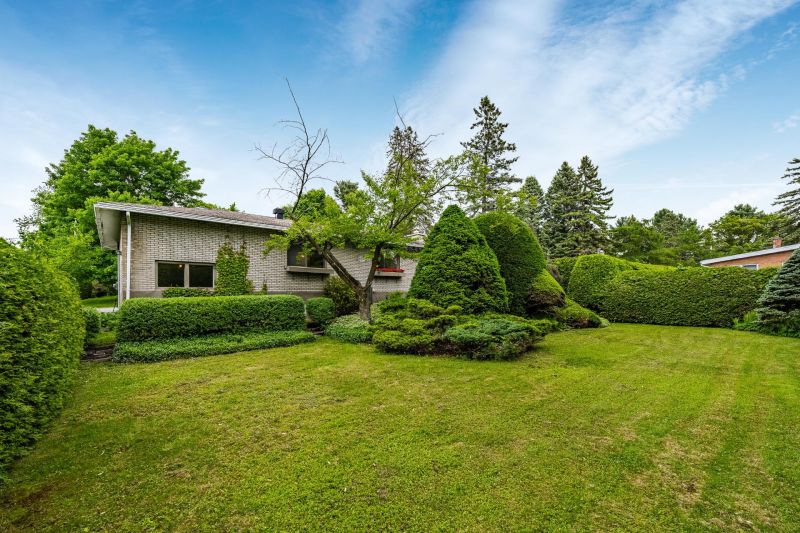1759 Rue Southmount, St-Bruno-de-Montarville, QC