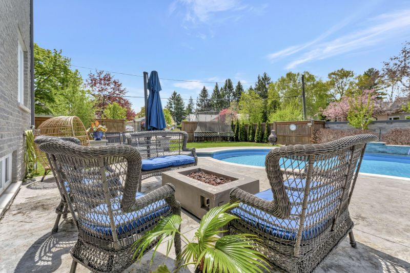 175 Oakhill Place, Ancaster, ON