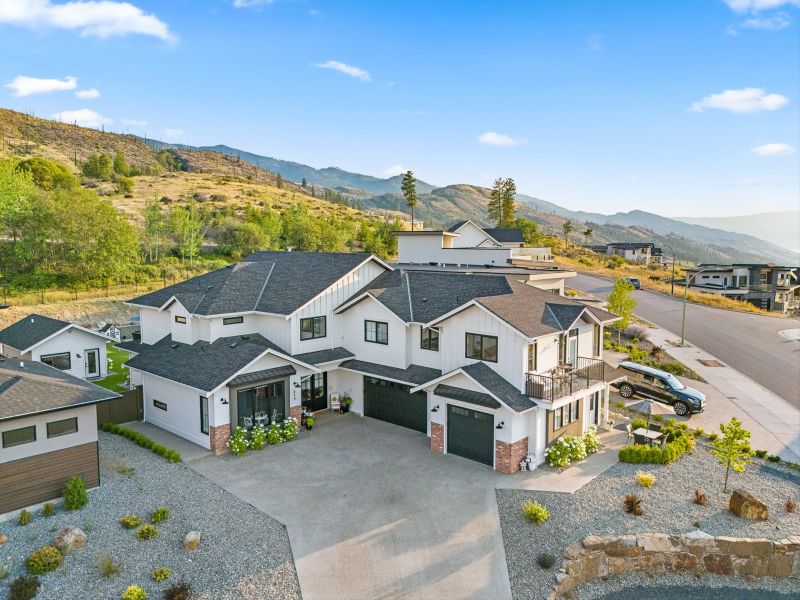 415 Hawk Hill Drive, Kelowna, BC