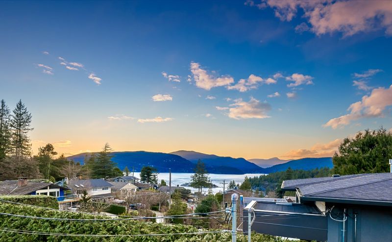 6455 Pitt Street, West Vancouver, BC, Canada, West Vancouver, BC