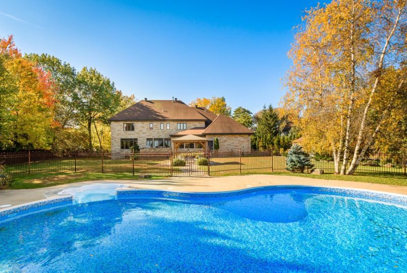 703 Rue des Chataigniers, Boucherville, QC