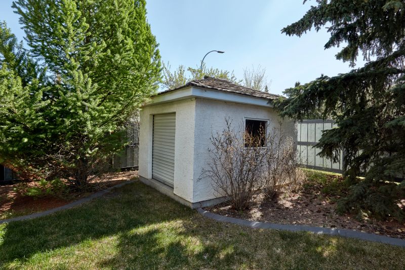 948 Heacock Rd NW, Edmonton, AB