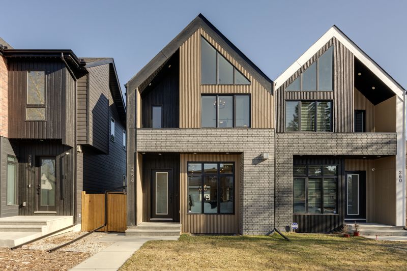 258 22 Avenue Northeast, Calgary, AB