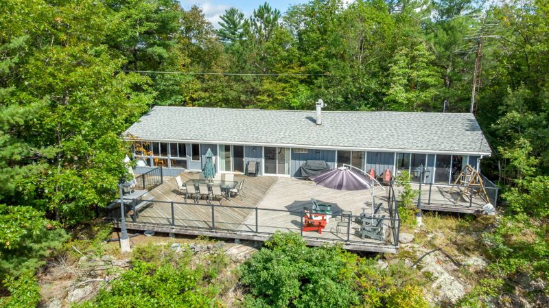 1059 Old Portage Road, Gravenhurst, ON