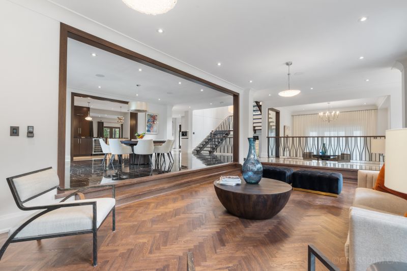 121 Forest Heights Blvd, Toronto, ON