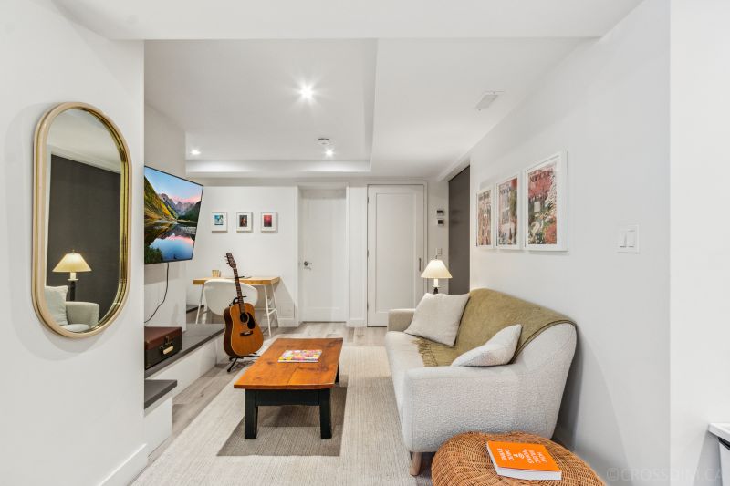 39 Acacia Road, Toronto, ON