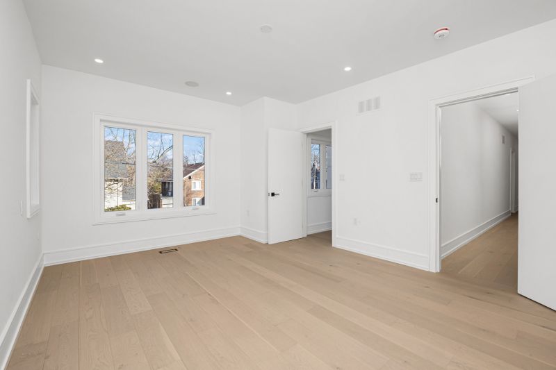 1352 Mount Pleasant Road, Toronto, ON, Canada, Toronto, ON