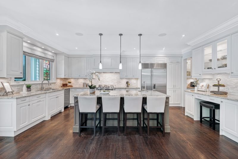 17 Wenonah Drive, Mississauga, ON