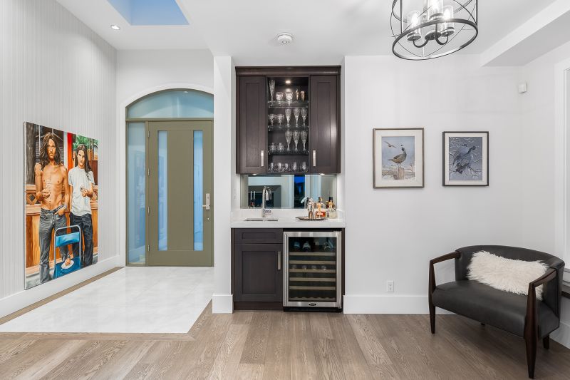 2130 Kings Avenue, West Vancouver, BC
